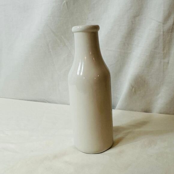 Santa Cookie & Milk Set Festive Ceramic Plate & Bottle Holiday Gift Display - Picture 8 of 9